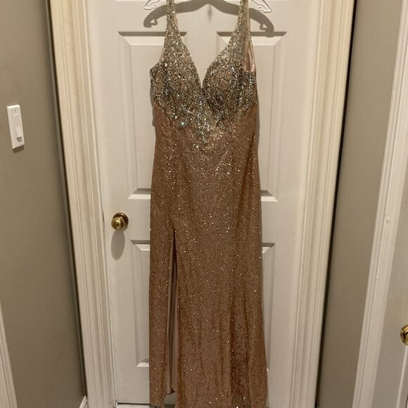 ELEGANT MOTHER OF THE BRIDE - PROM - BRIDESMAID - GOLDEN EMBELISHED GOWN - Picture 1 of 6
